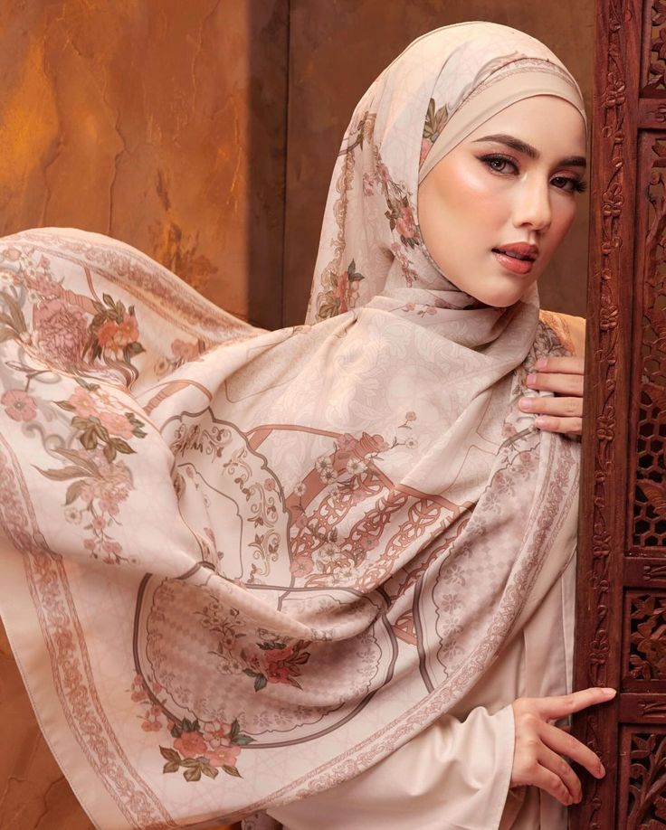Rosette Royale Scarf