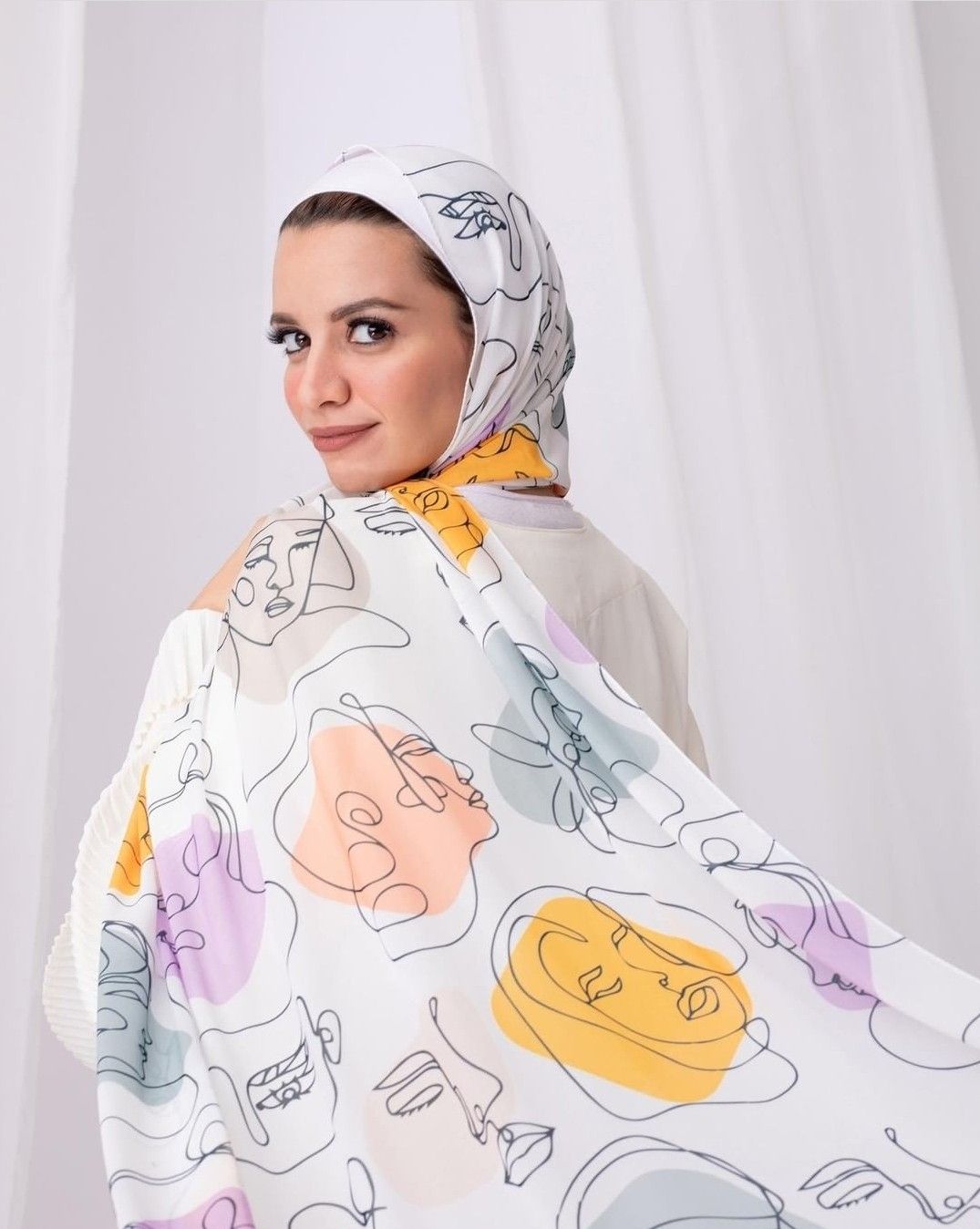 Abstract face Scarf